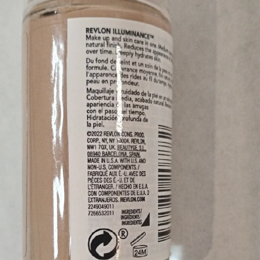 Revlon Illuminance Foundation 301 Cool Beige Medium coverage naturally radiant